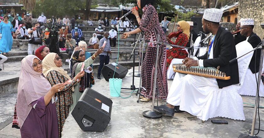 RAIS SAMIA AANZA RASMI KUREKODI KIPINDI KITAKACHOTANGAZA UTALII, BIASHARA NA UWEKEZAJI NCHINI